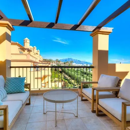 Daire Stunning Sea View Penthouse Estepona