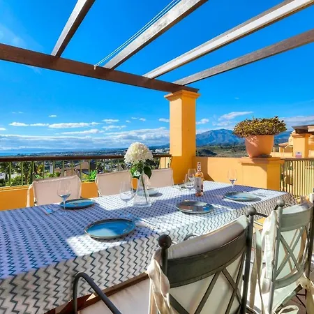 Stunning Sea View Penthouse * 埃斯特波纳