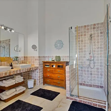 Stunning Sea View Penthouse 公寓 *
